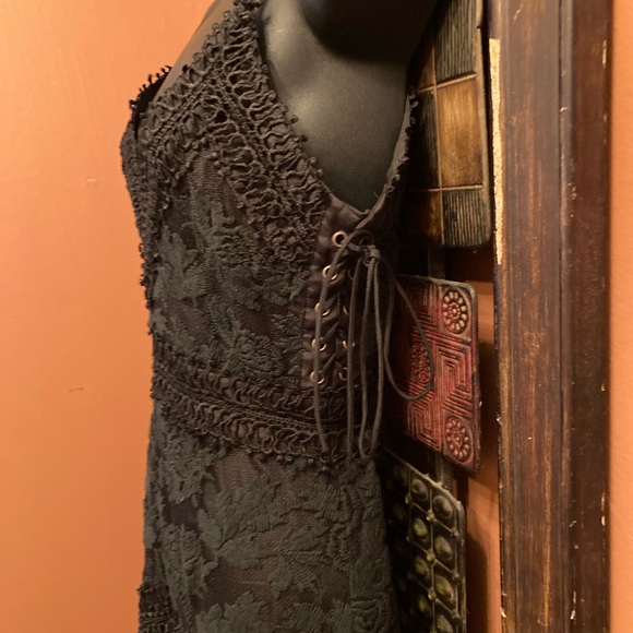 Adelyn Rae Drawstring Netted/Lace Dress - Picture 2 of 4